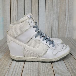 nike wedge sneakers size 7